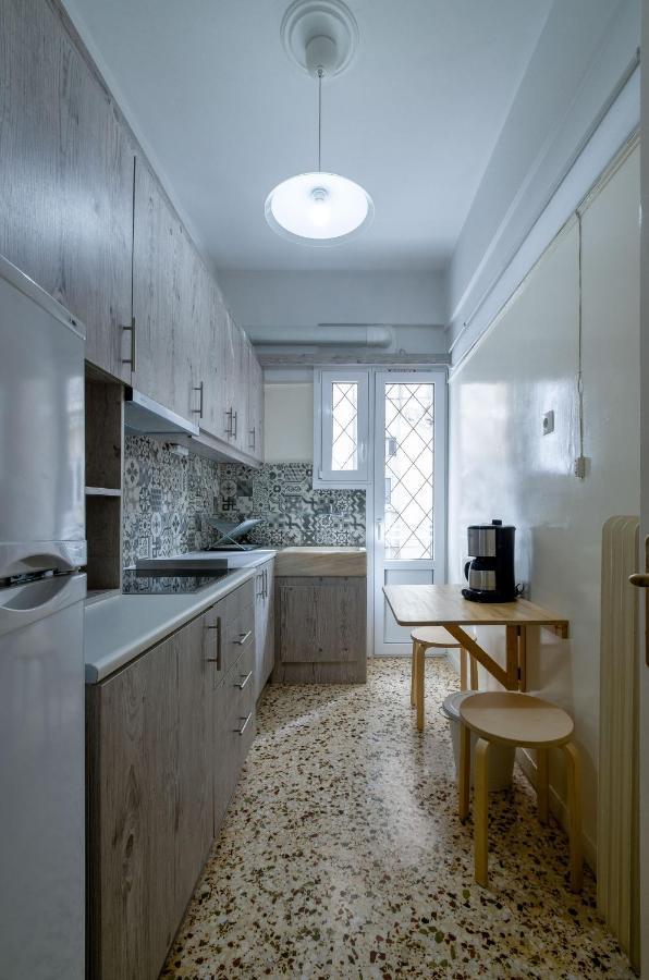 Beautiful 2Bd Apartment Near Historic Center Of Атина Екстериор снимка